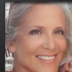 Meet your Posher, Elise